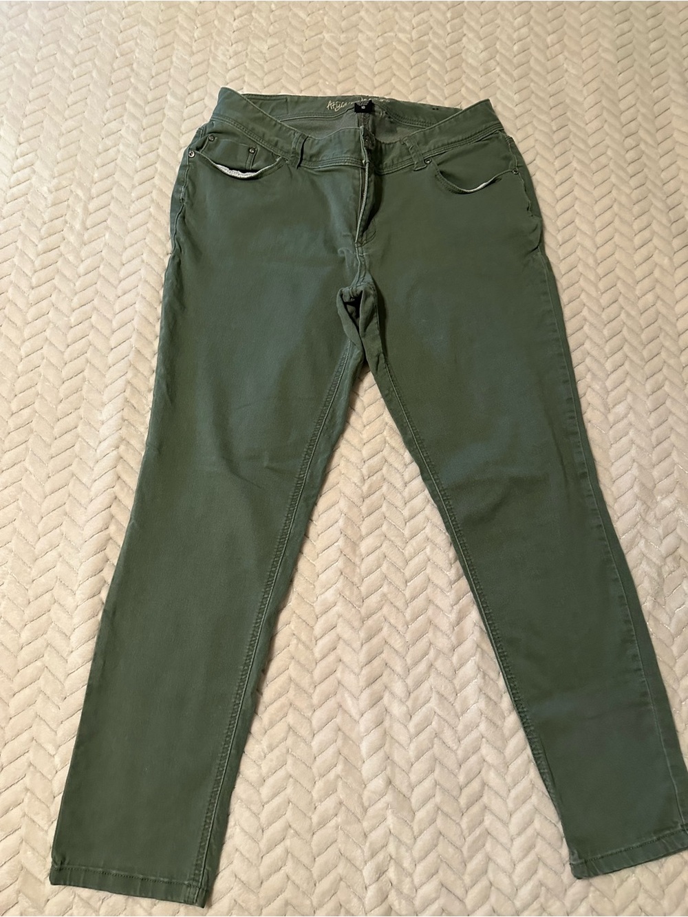 Ariya Olive Green Skinny Jeans Size 16